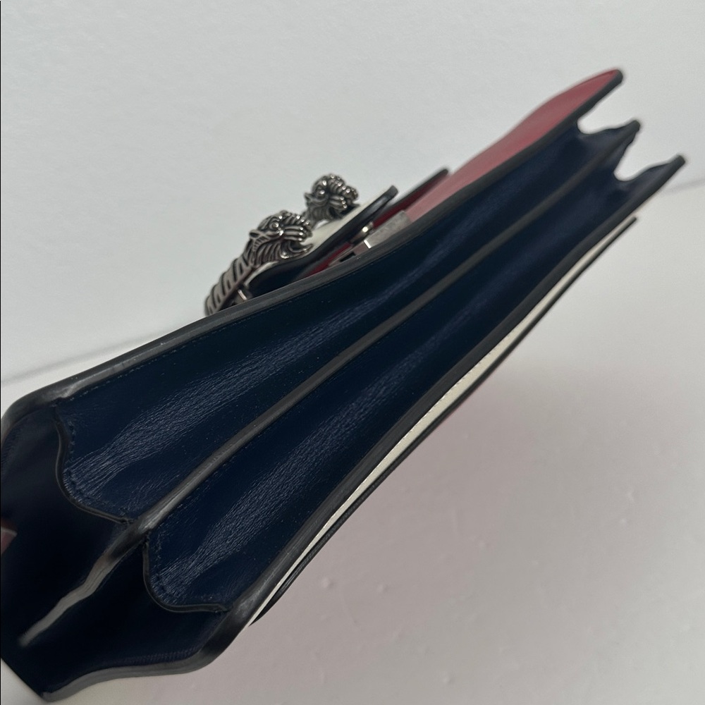 💯Authentic Gucci Dionysus Bee Embellished Leather Chain Shoulder Bag🍀 - Picture 10 of 17